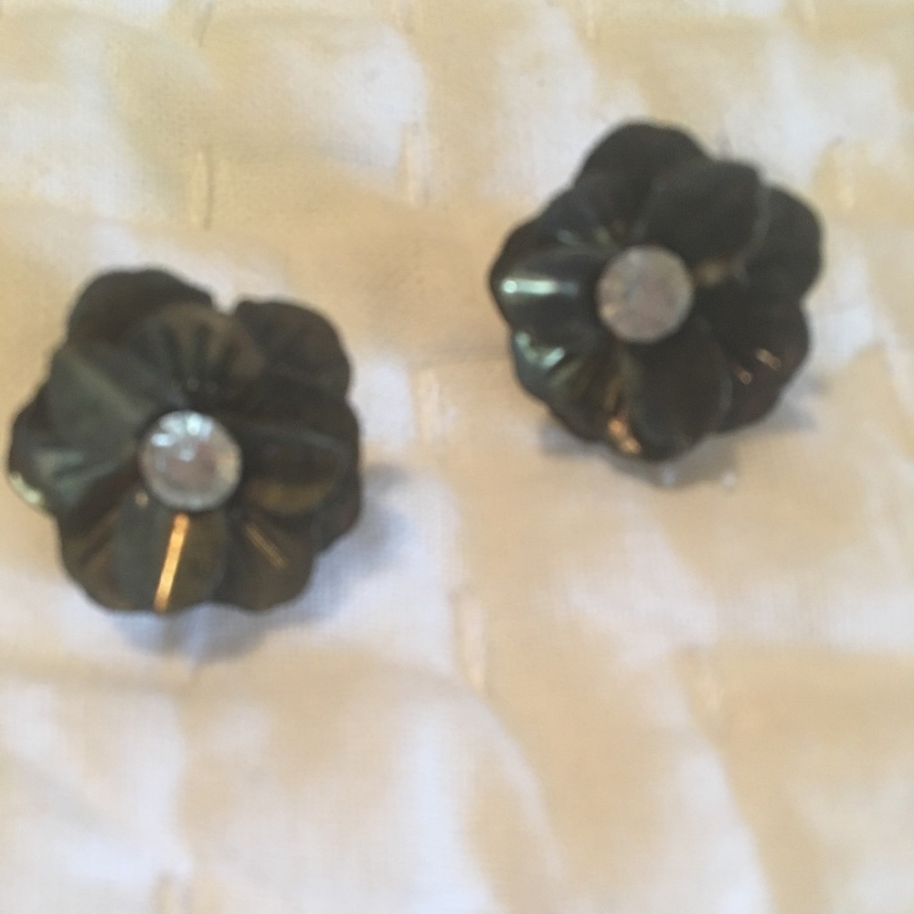 Flower earrings